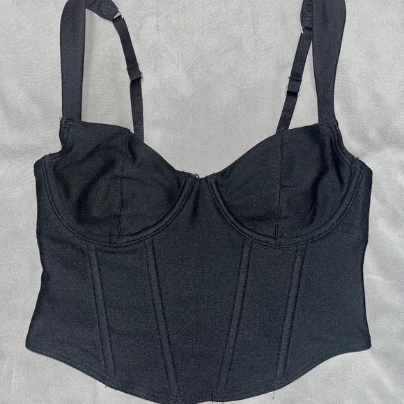 Corset - Picture 1 of 2